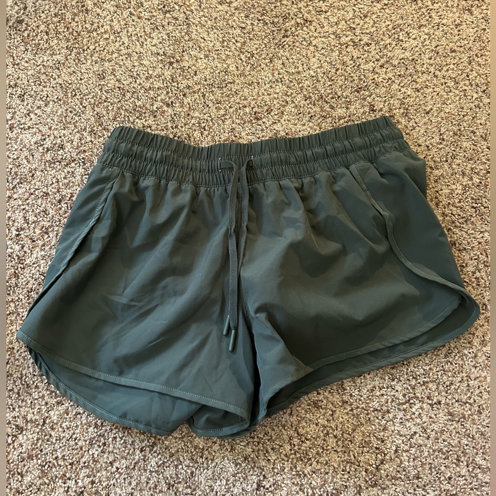 90 Degree Athletic Shorts. Size M. Barely worn